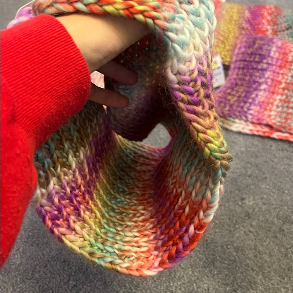 Colorful Knit Infinity Scarves - Picture 5 of 5